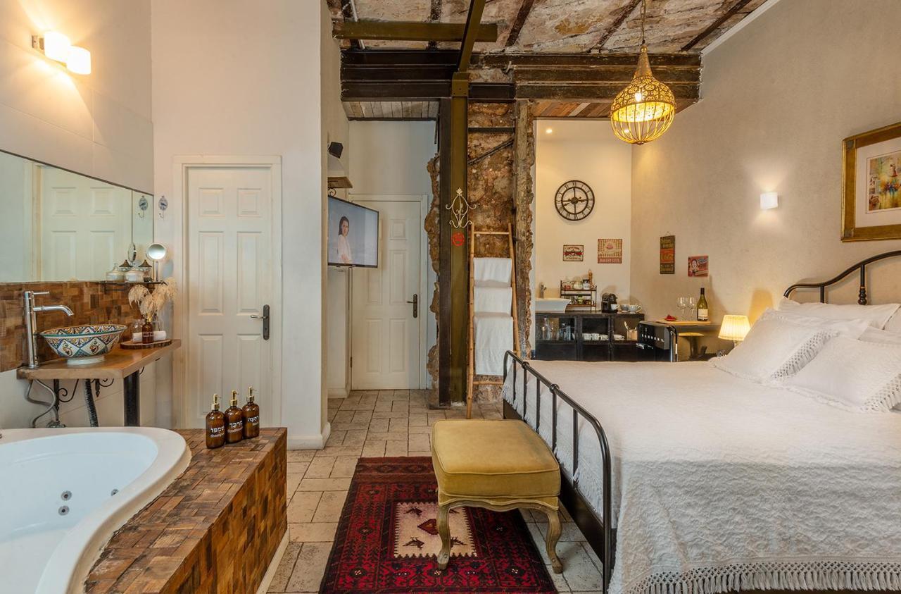 Trieste Neve Tzedek Boutique Suites Tel Aviv Buitenkant foto