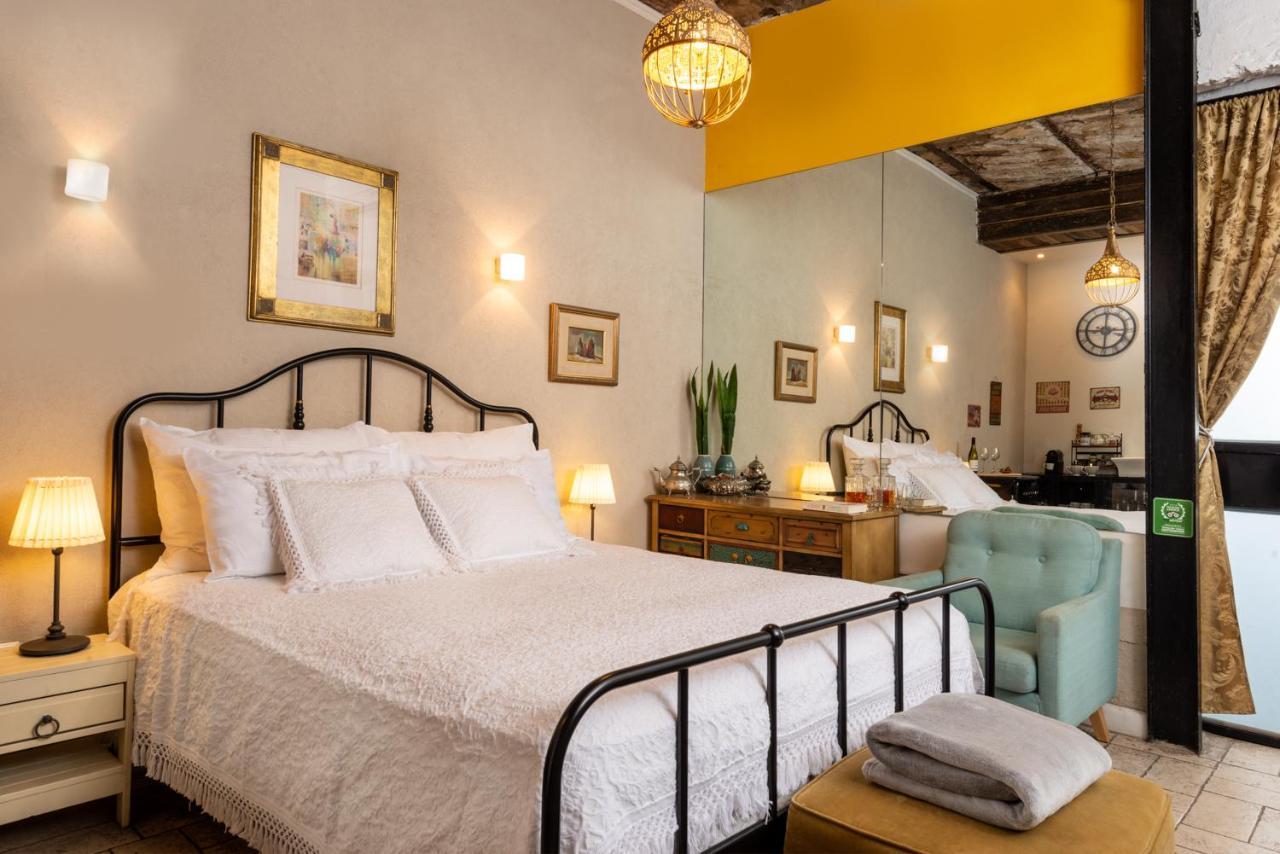Trieste Neve Tzedek Boutique Suites Tel Aviv Buitenkant foto