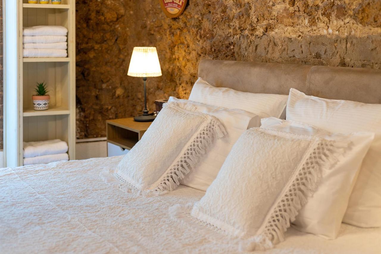 Trieste Neve Tzedek Boutique Suites Tel Aviv Buitenkant foto