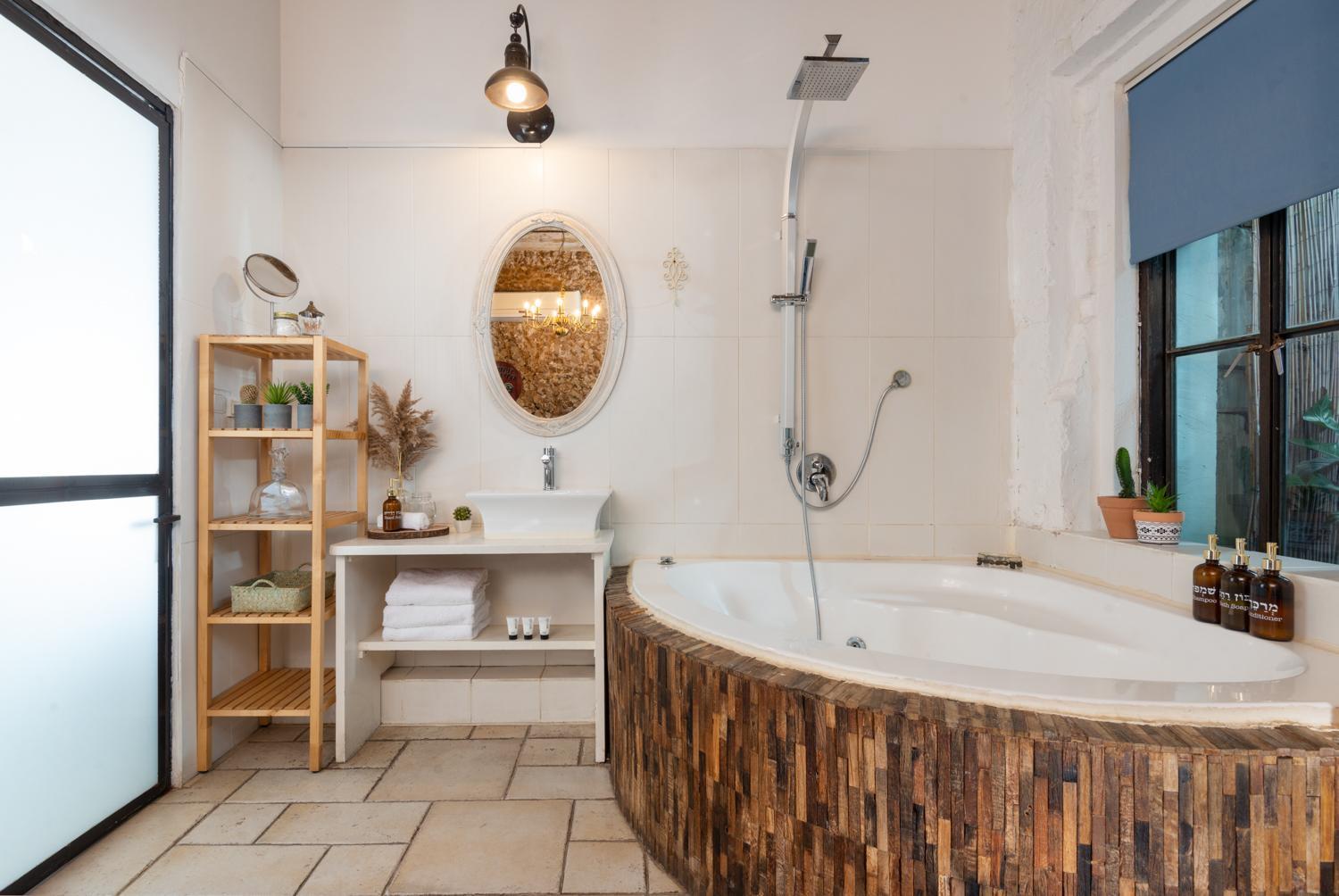 Trieste Neve Tzedek Boutique Suites Tel Aviv Buitenkant foto