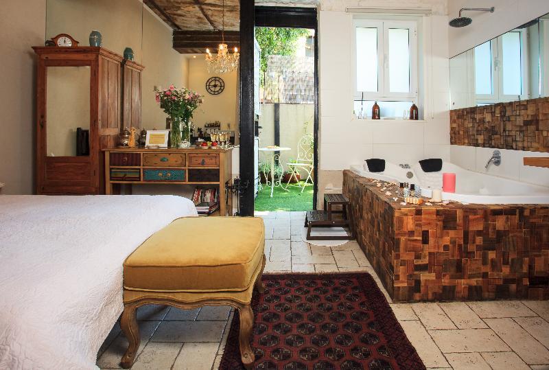 Trieste Neve Tzedek Boutique Suites Tel Aviv Buitenkant foto